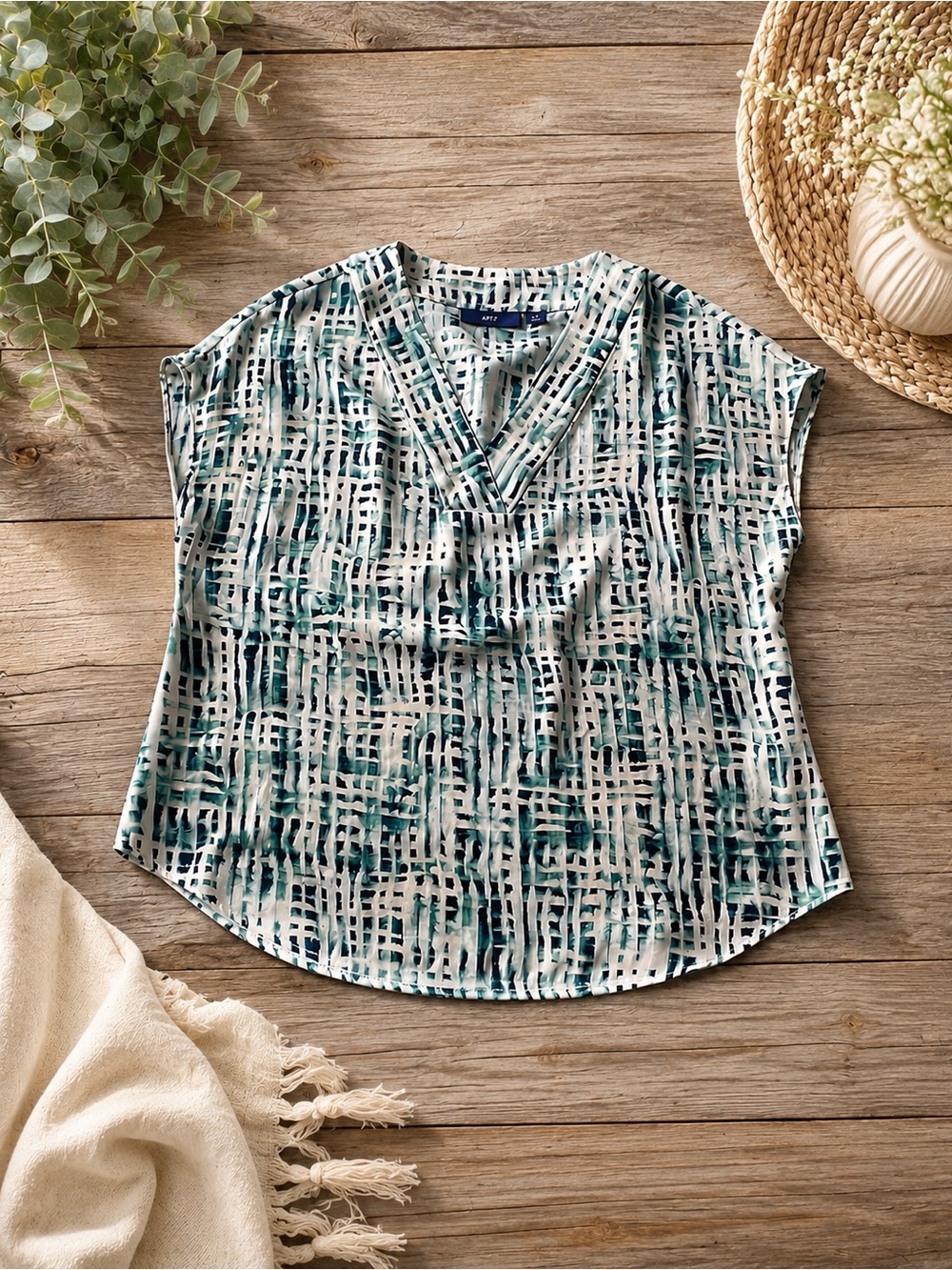 APT. 9 Petite Sleeveless Blouse – PS 673